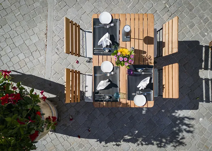 Blume Baden Hotel & Restaurant